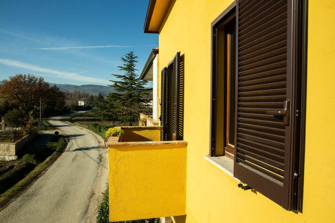 Appartamento Della Pia Bevagna Luaran gambar