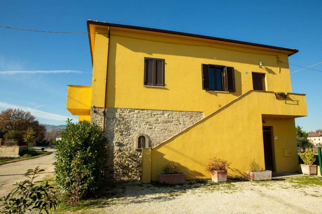 Appartamento Della Pia Bevagna Luaran gambar